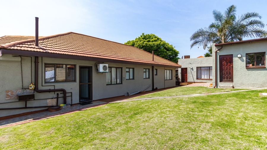 4 Bedroom Property for Sale in Edenvale Central Gauteng