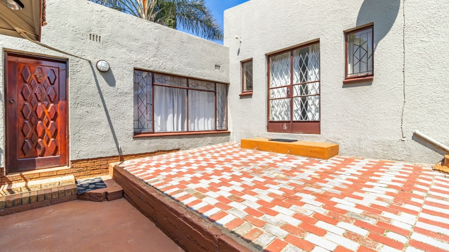4 Bedroom Property for Sale in Edenvale Central Gauteng