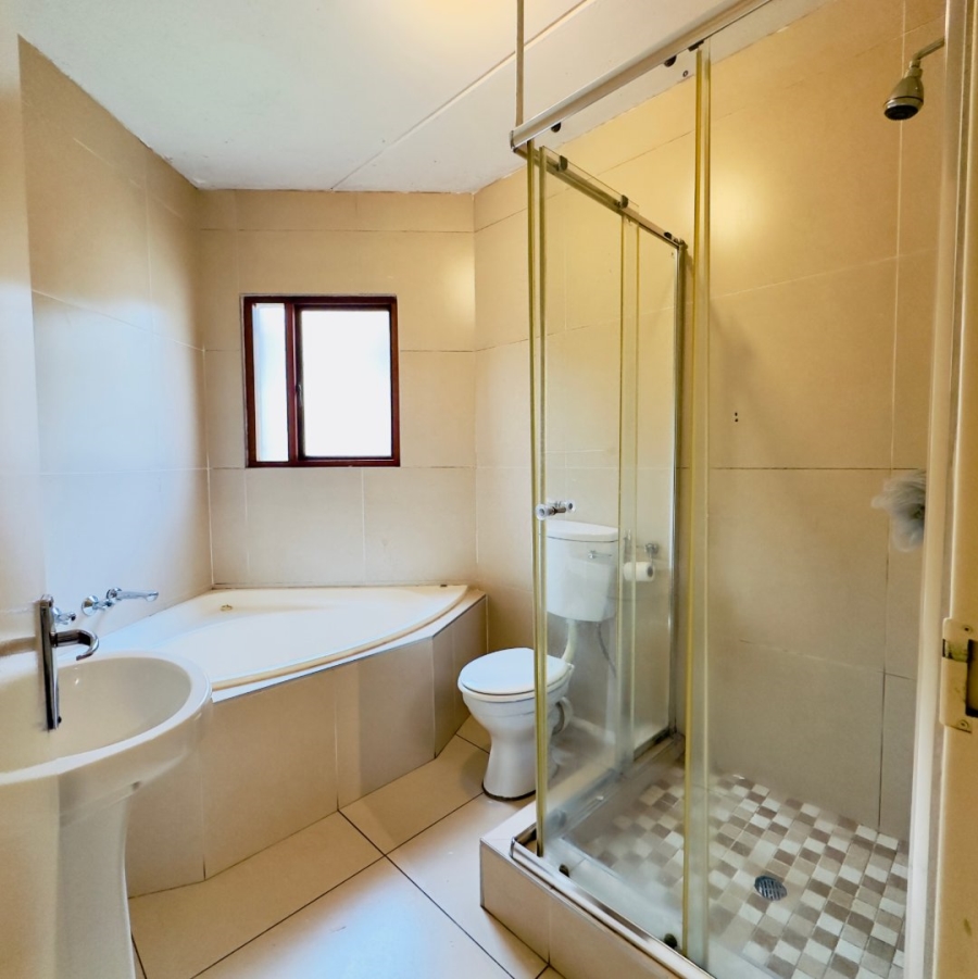 To Let 3 Bedroom Property for Rent in Northwold Gauteng