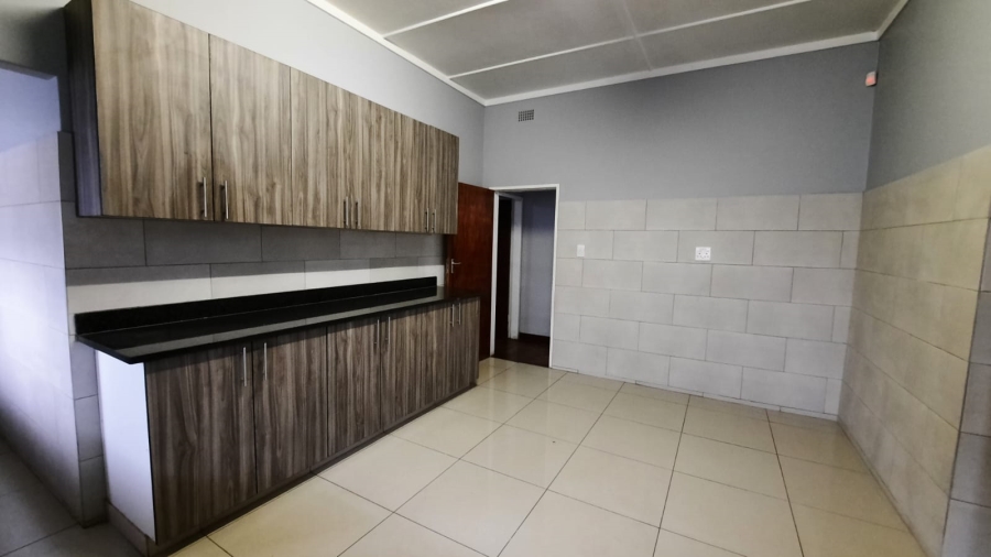 To Let 4 Bedroom Property for Rent in Kensington Gauteng