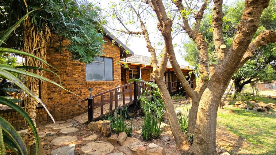 To Let 3 Bedroom Property for Rent in Kleinfontein A H Gauteng