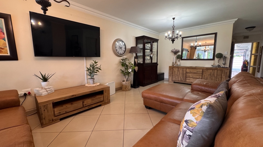 3 Bedroom Property for Sale in Three Rivers Proper Gauteng