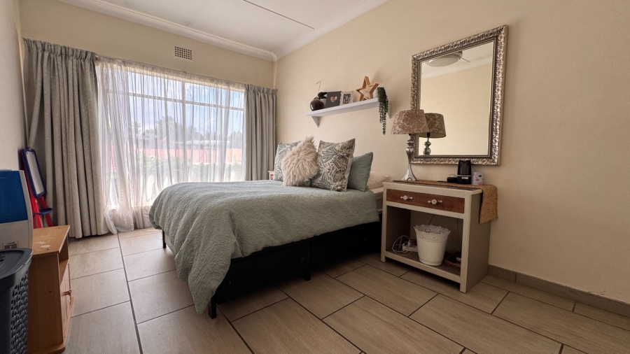 3 Bedroom Property for Sale in Three Rivers Proper Gauteng