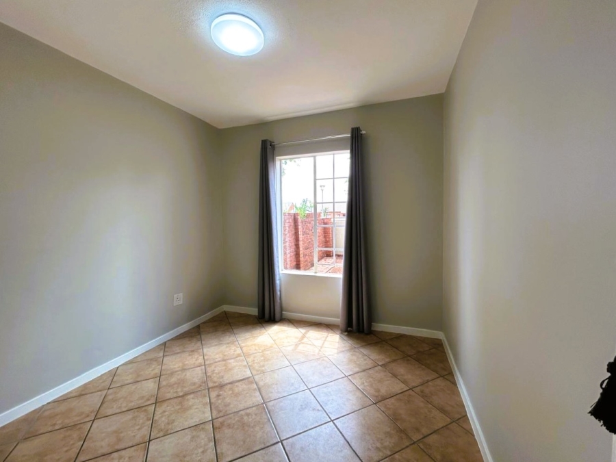 2 Bedroom Property for Sale in Eco Park Gauteng