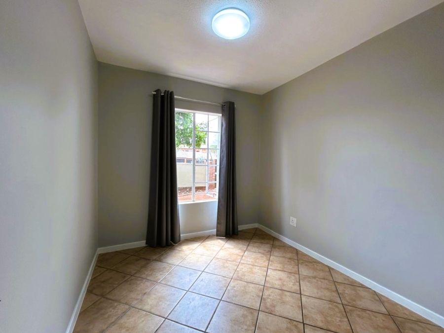2 Bedroom Property for Sale in Eco Park Gauteng