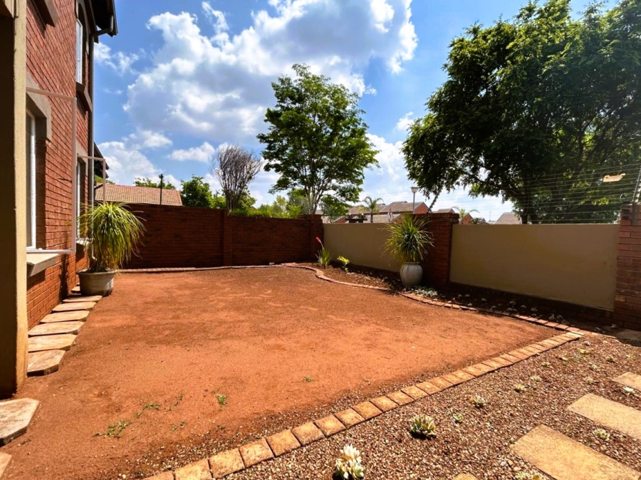 2 Bedroom Property for Sale in Eco Park Gauteng