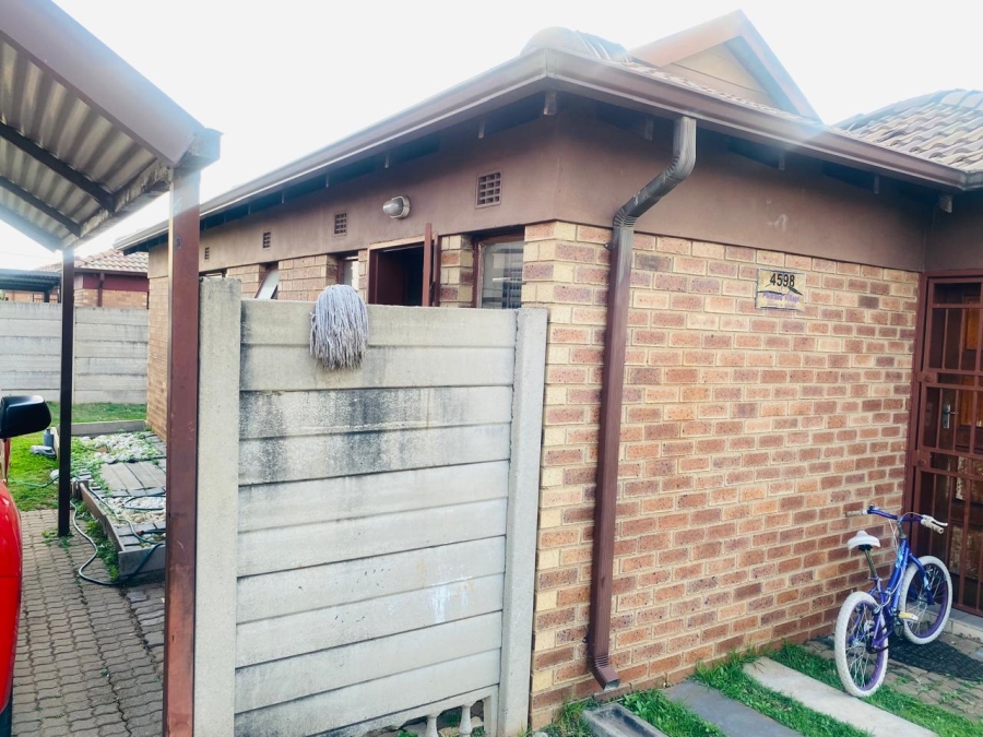 3 Bedroom Property for Sale in Clayville Industria Gauteng