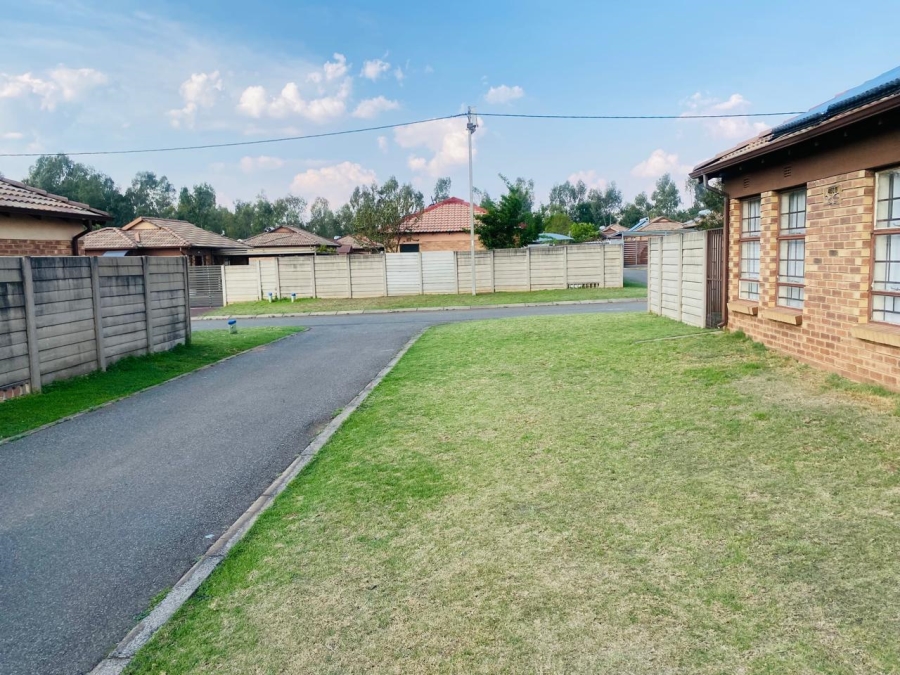 3 Bedroom Property for Sale in Clayville Industria Gauteng