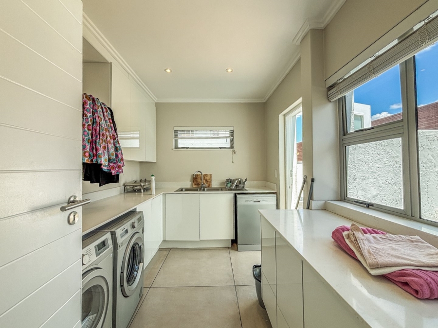 3 Bedroom Property for Sale in Bryanston Gauteng