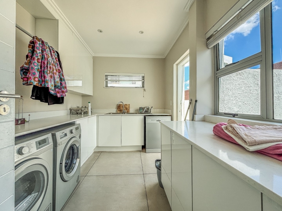3 Bedroom Property for Sale in Bryanston Gauteng