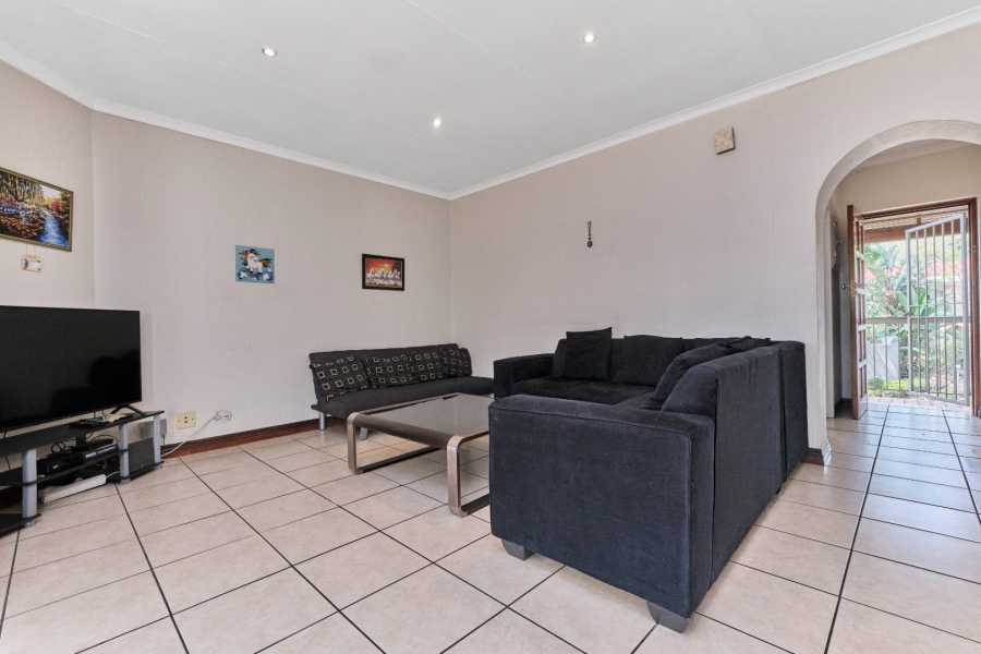 2 Bedroom Property for Sale in Bryanston Gauteng