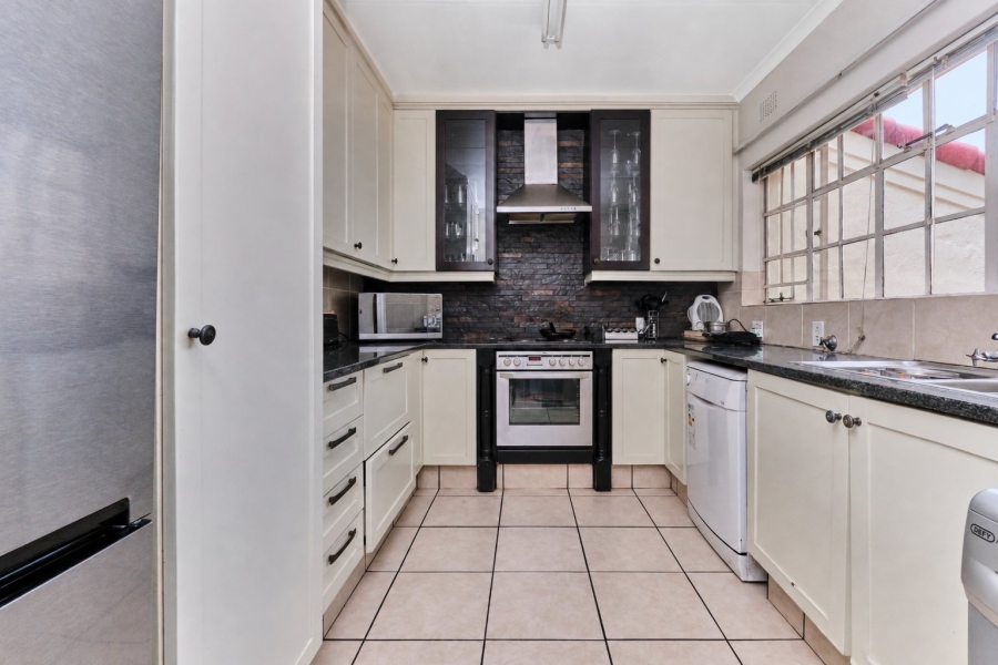 2 Bedroom Property for Sale in Bryanston Gauteng