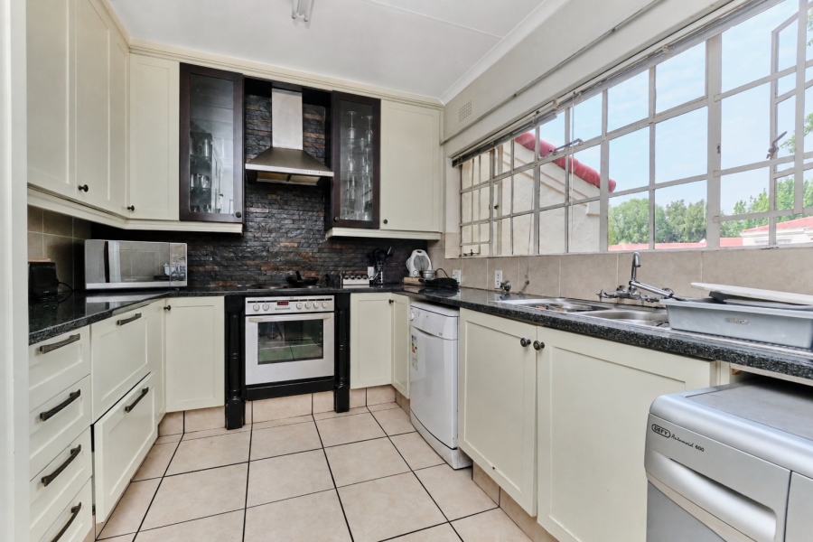 2 Bedroom Property for Sale in Bryanston Gauteng