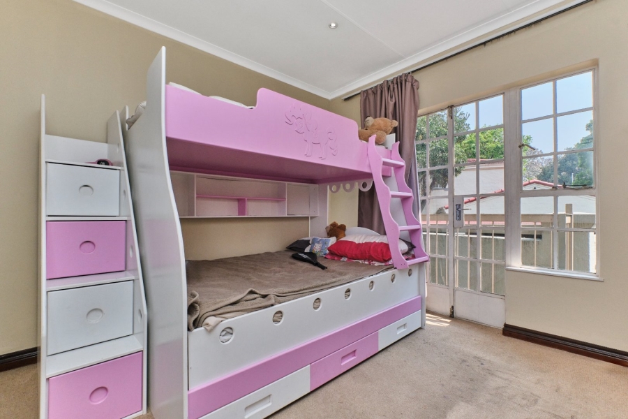 2 Bedroom Property for Sale in Bryanston Gauteng