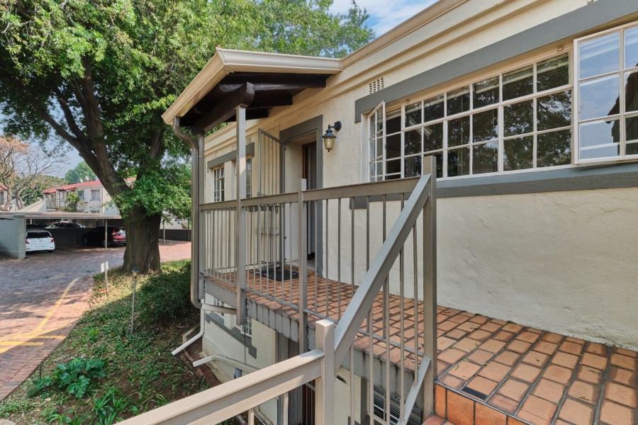 2 Bedroom Property for Sale in Bryanston Gauteng