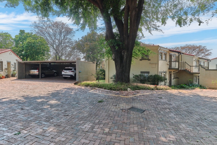 2 Bedroom Property for Sale in Bryanston Gauteng