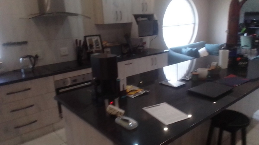 4 Bedroom Property for Sale in Rustivia Gauteng