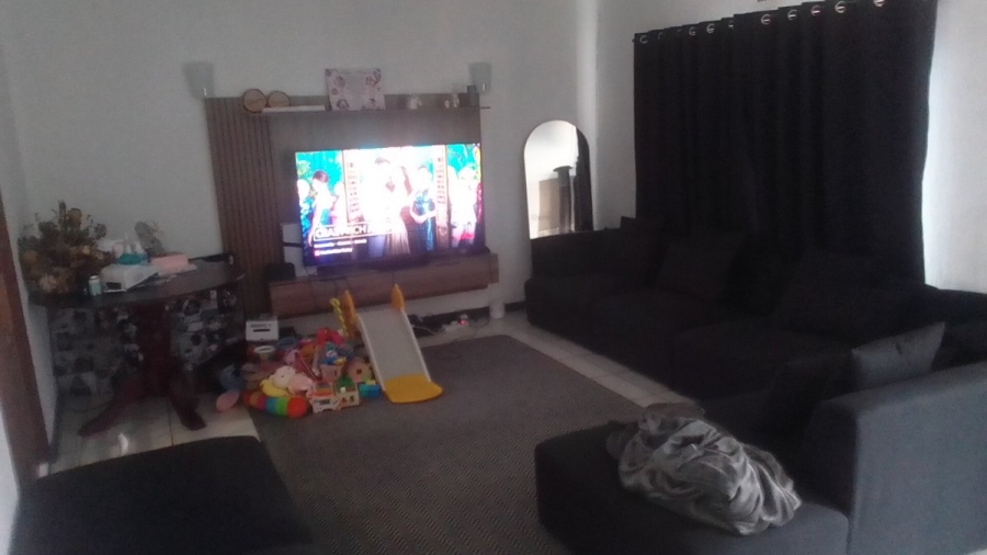 4 Bedroom Property for Sale in Rustivia Gauteng