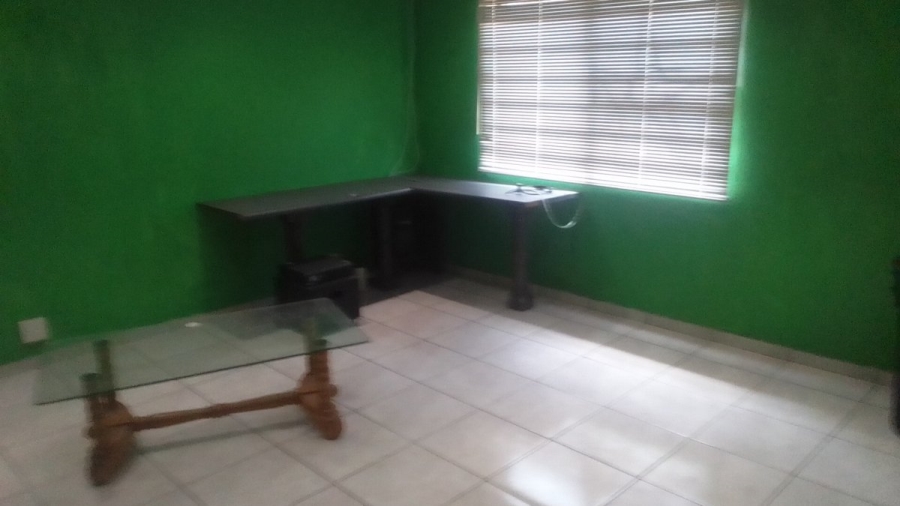 4 Bedroom Property for Sale in Rustivia Gauteng