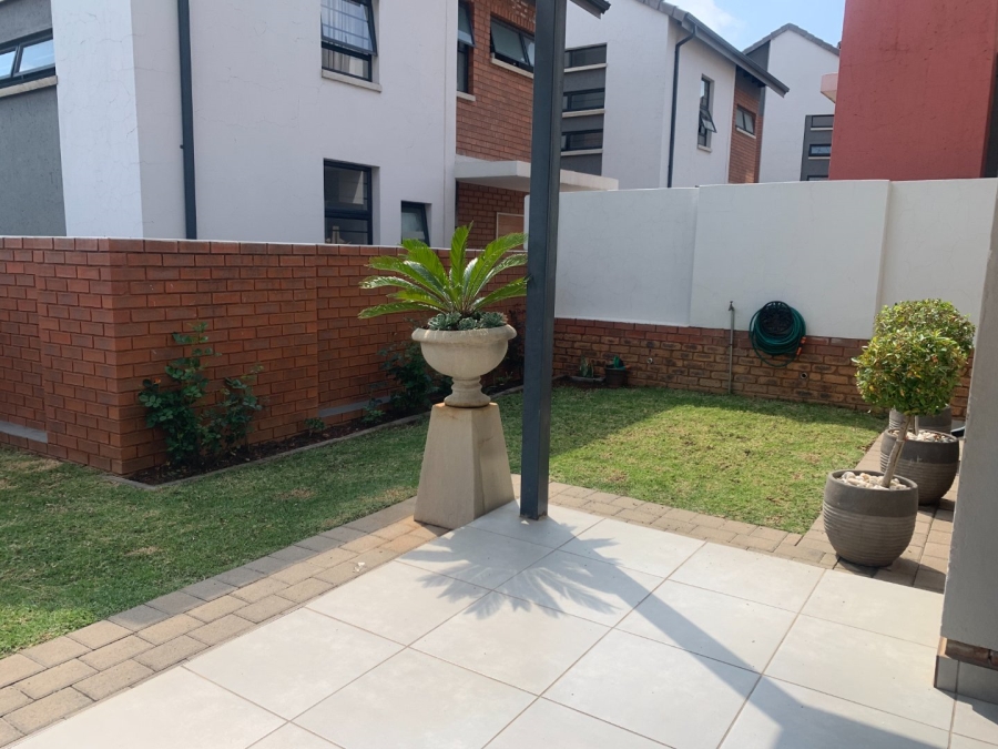 To Let 3 Bedroom Property for Rent in Amberfield Gauteng