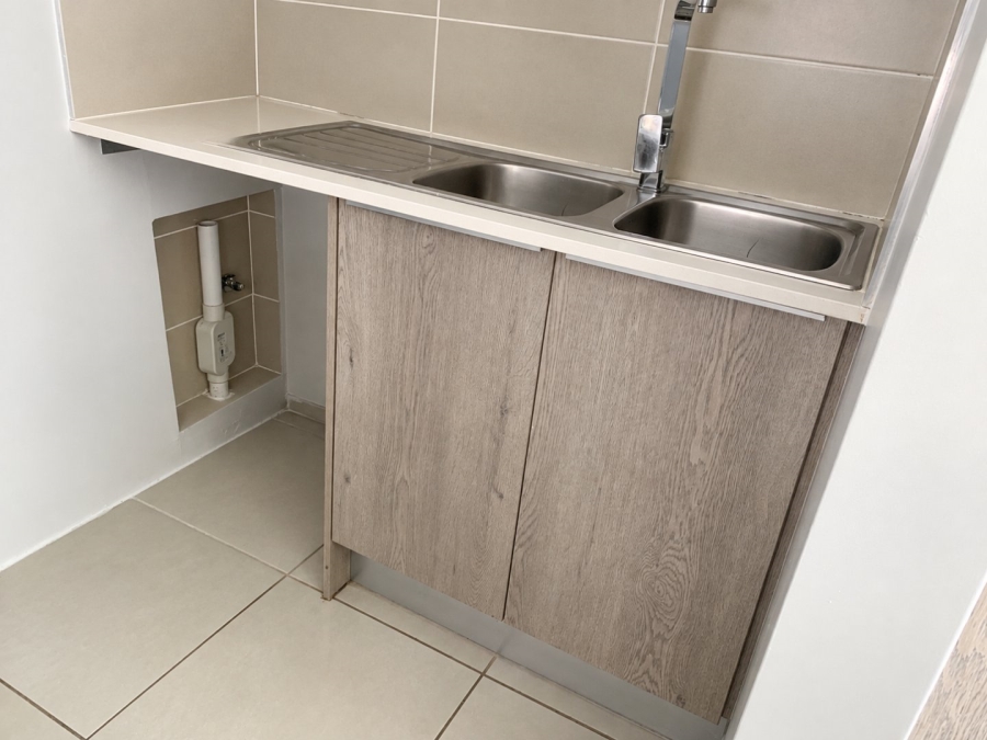 To Let 3 Bedroom Property for Rent in Amberfield Gauteng