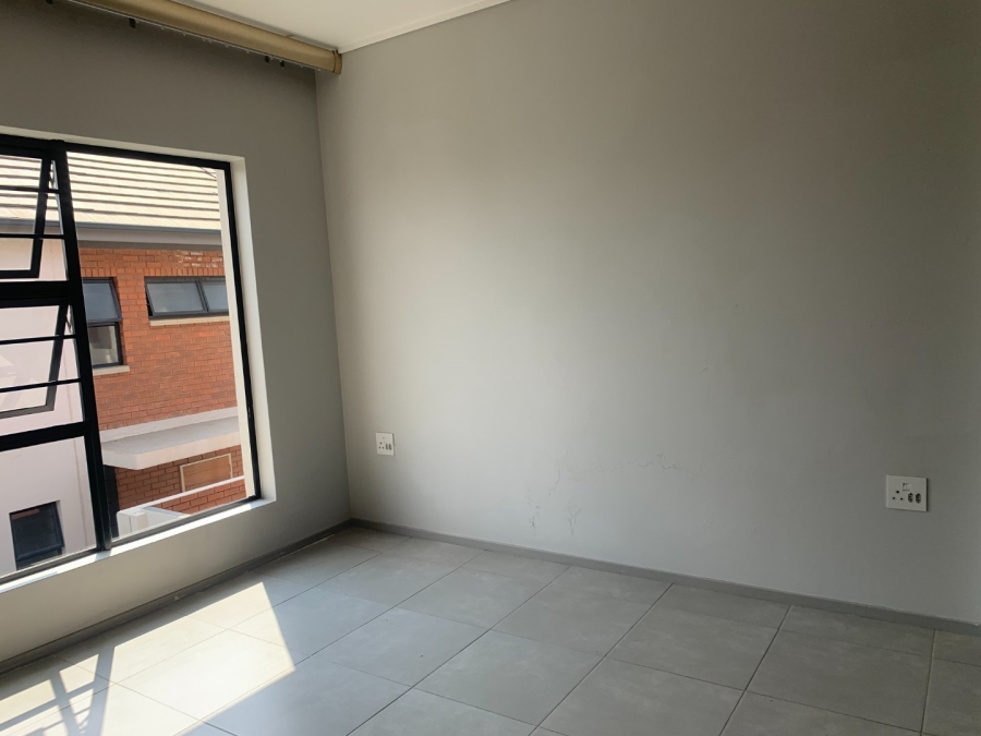 To Let 3 Bedroom Property for Rent in Amberfield Gauteng