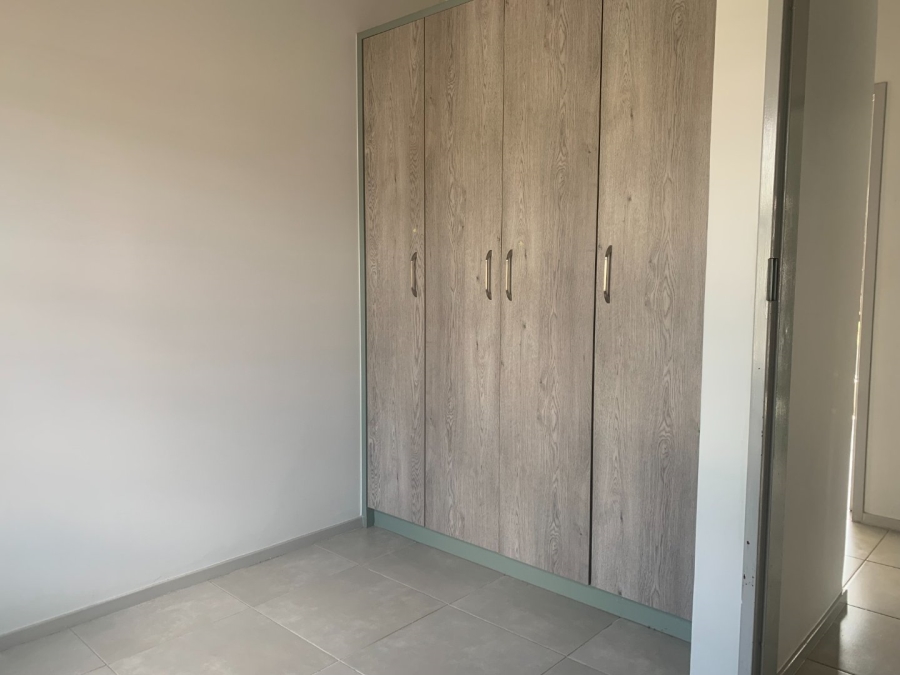 To Let 3 Bedroom Property for Rent in Amberfield Gauteng