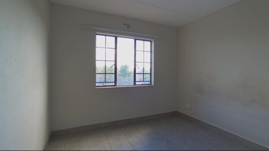 2 Bedroom Property for Sale in Lotus Gardens Gauteng