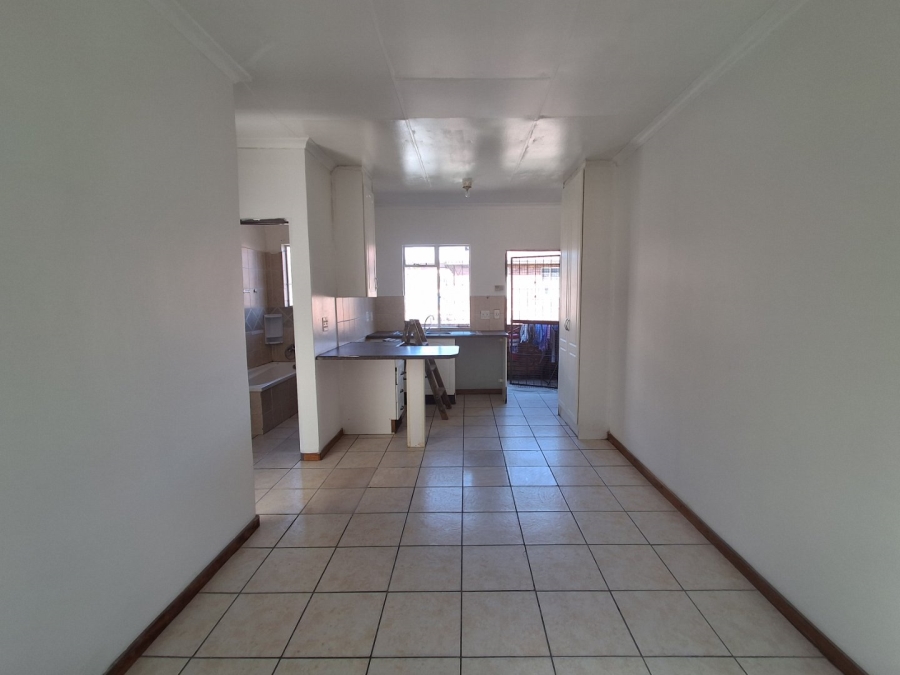 To Let 2 Bedroom Property for Rent in Sunnyridge Gauteng