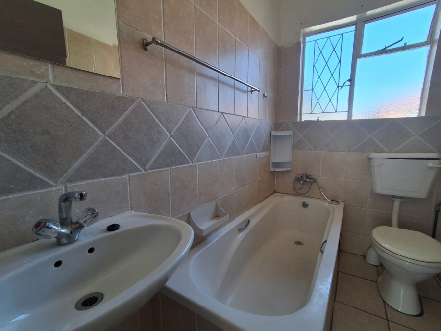 To Let 2 Bedroom Property for Rent in Sunnyridge Gauteng