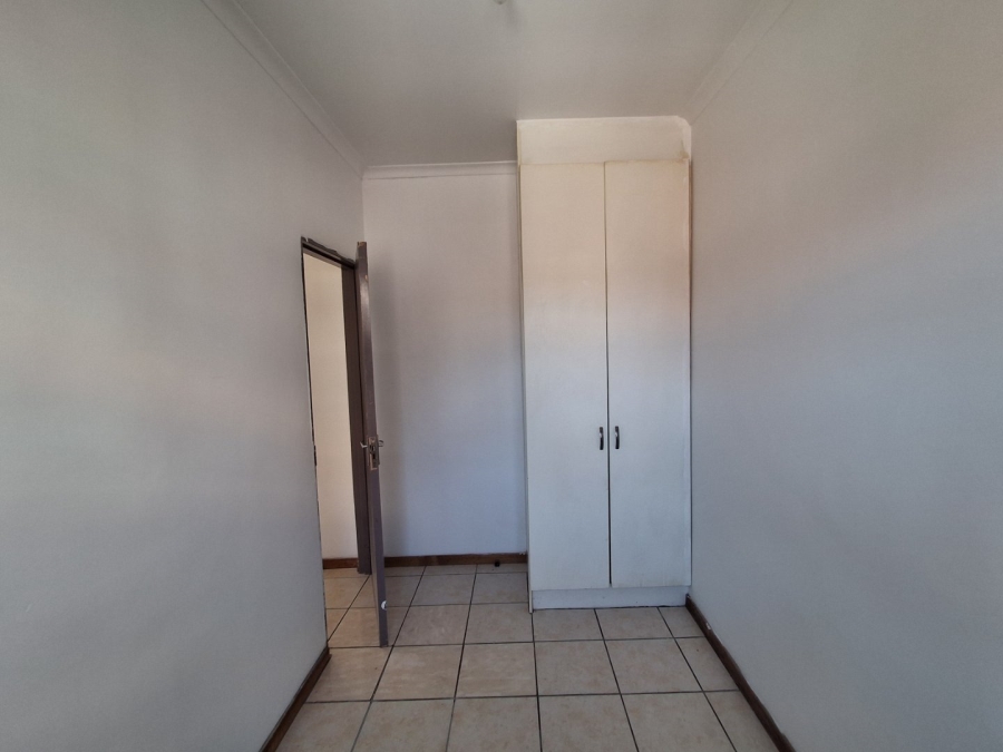 To Let 2 Bedroom Property for Rent in Sunnyridge Gauteng