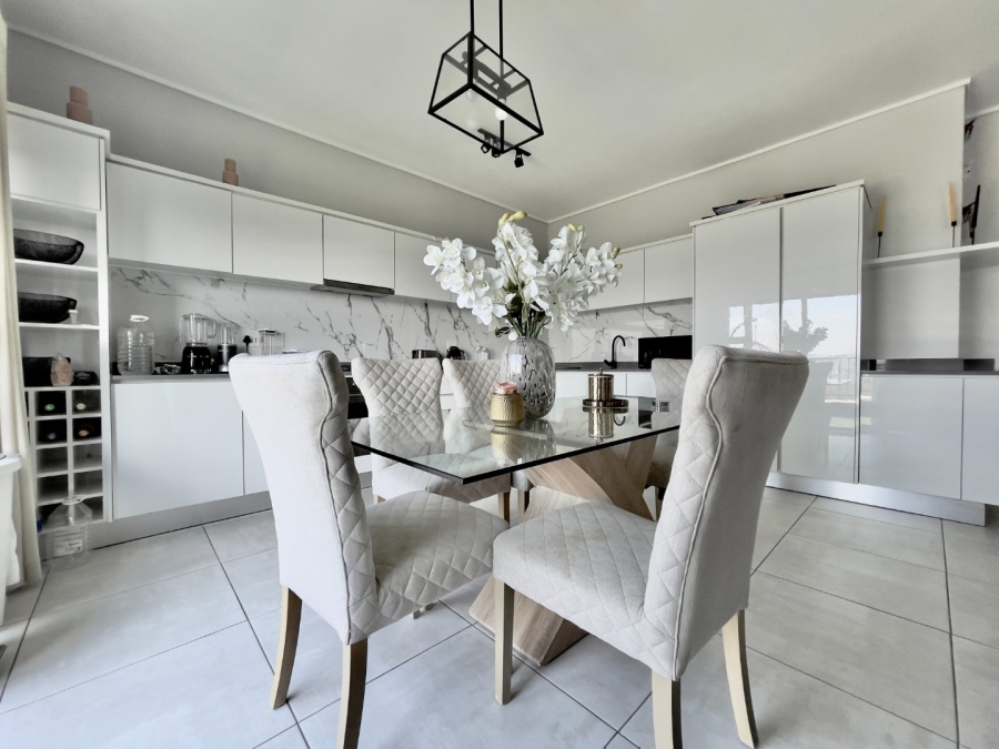 To Let 2 Bedroom Property for Rent in The Polofields Gauteng