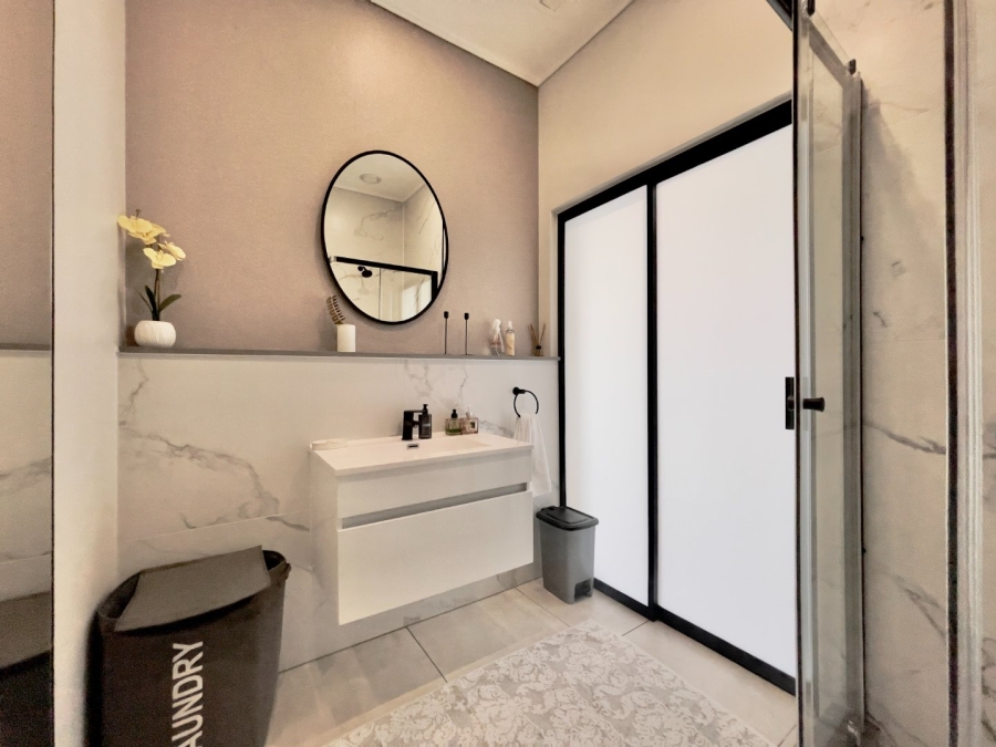 To Let 2 Bedroom Property for Rent in The Polofields Gauteng