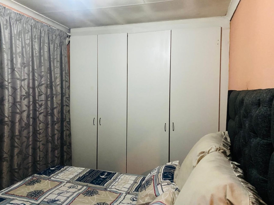 6 Bedroom Property for Sale in Olifantsfontein Gauteng