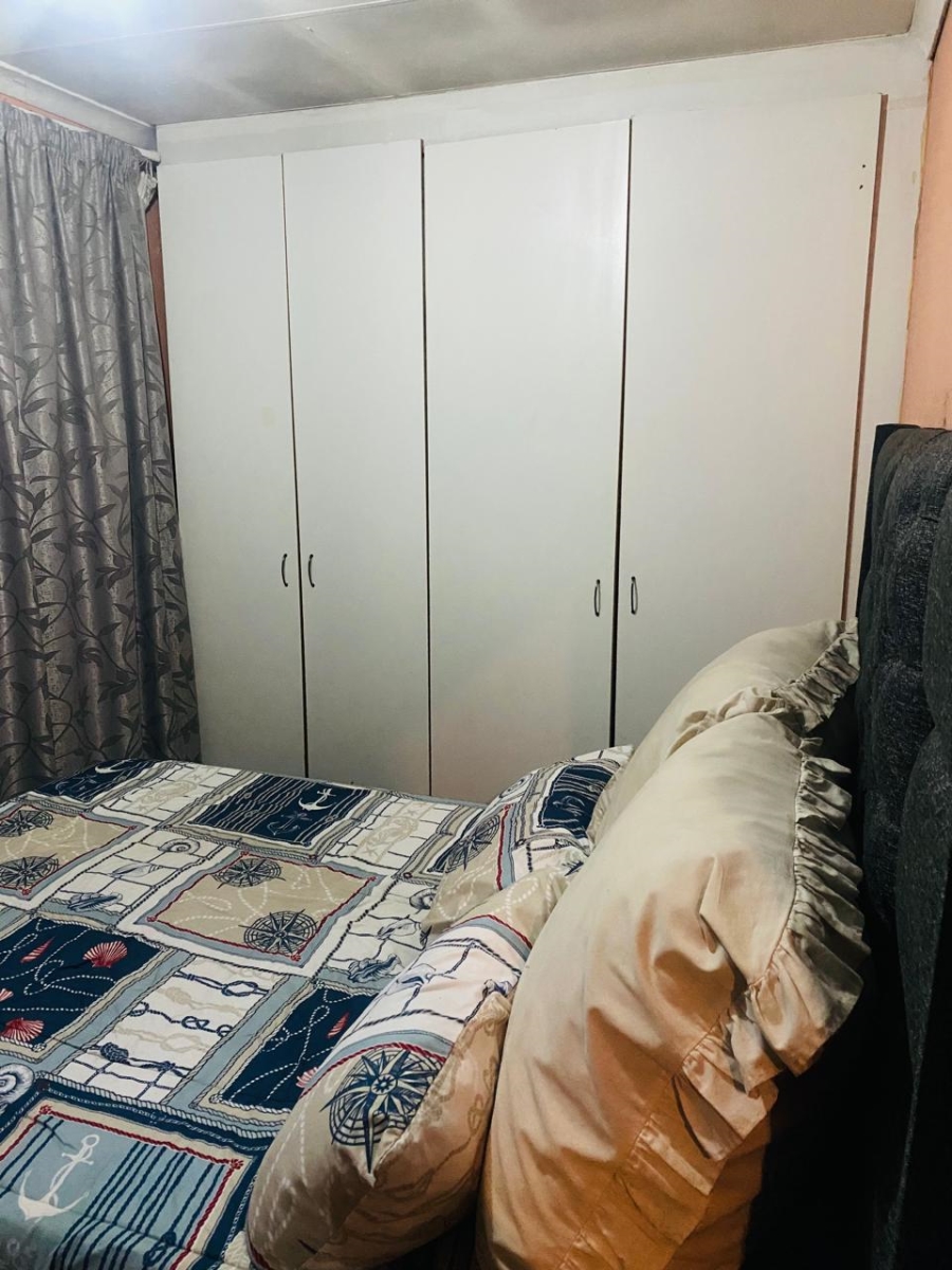 6 Bedroom Property for Sale in Olifantsfontein Gauteng