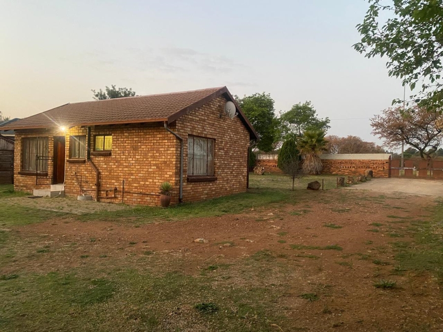 6 Bedroom Property for Sale in Olifantsfontein Gauteng
