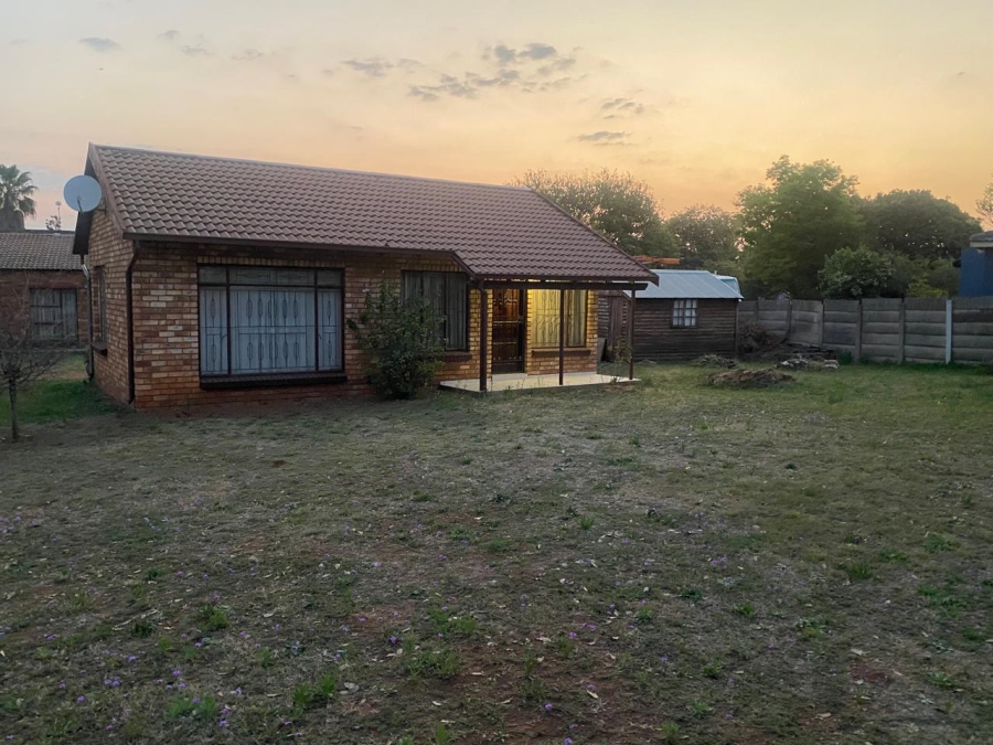 6 Bedroom Property for Sale in Olifantsfontein Gauteng