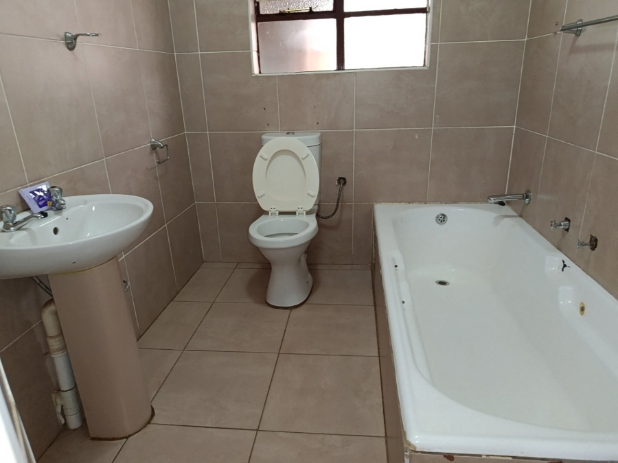 To Let 1 Bedroom Property for Rent in Heuweloord Gauteng