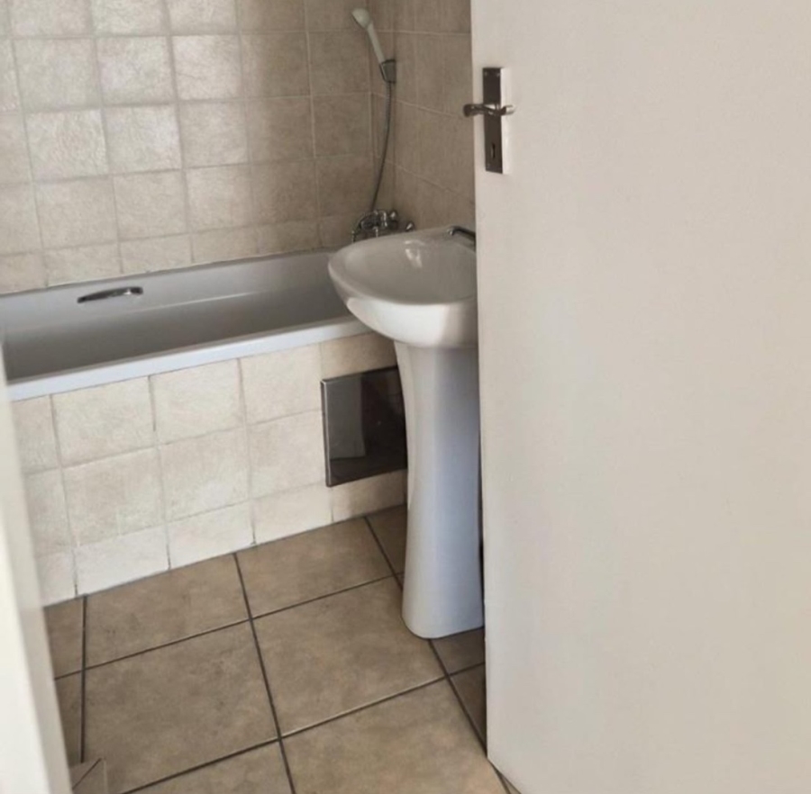 To Let 2 Bedroom Property for Rent in Jansenpark Gauteng