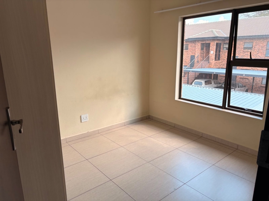 To Let 3 Bedroom Property for Rent in Ravenswood Gauteng