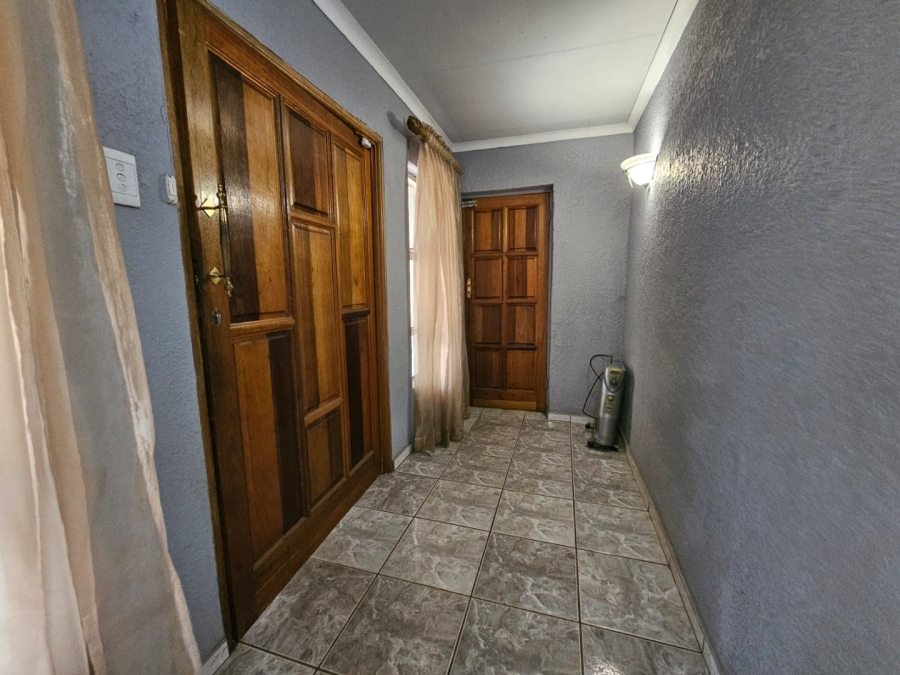 7 Bedroom Property for Sale in Casseldale Gauteng