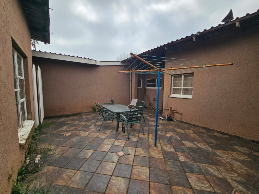 7 Bedroom Property for Sale in Casseldale Gauteng