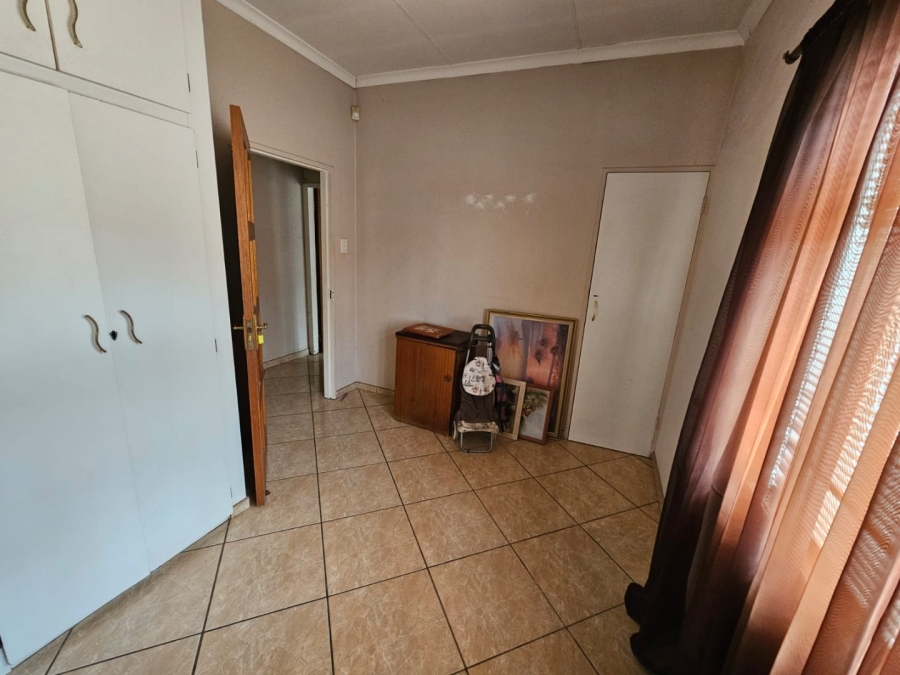 7 Bedroom Property for Sale in Casseldale Gauteng