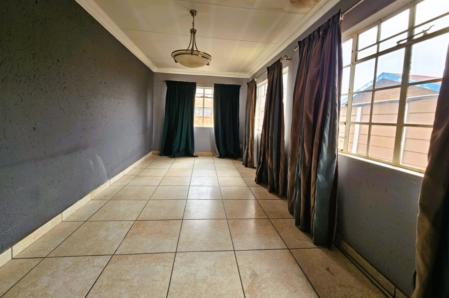 7 Bedroom Property for Sale in Casseldale Gauteng