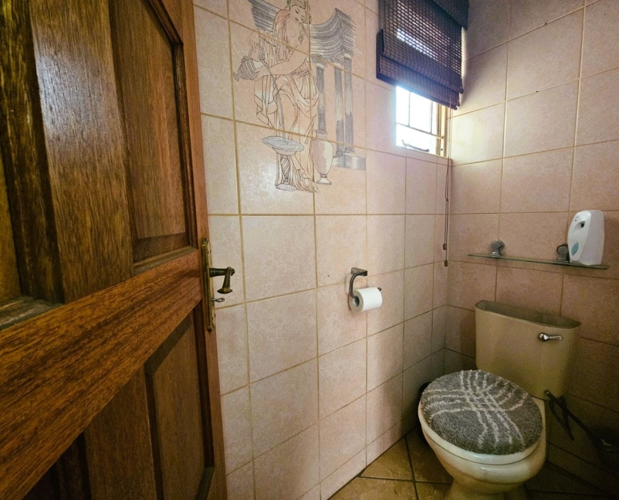 7 Bedroom Property for Sale in Casseldale Gauteng