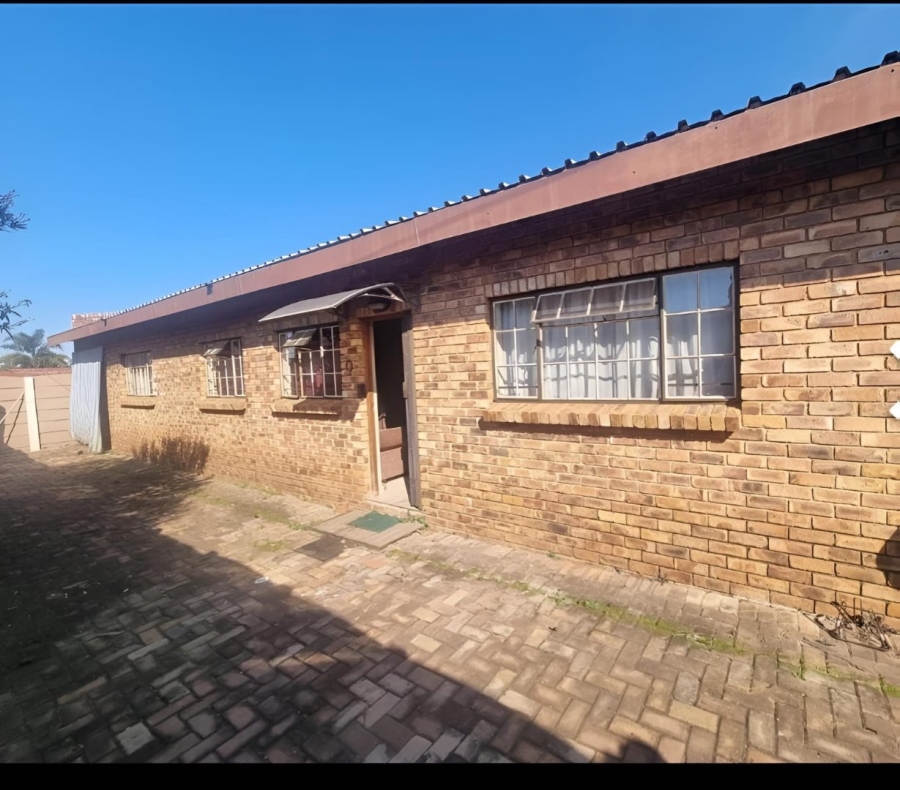 7 Bedroom Property for Sale in Casseldale Gauteng