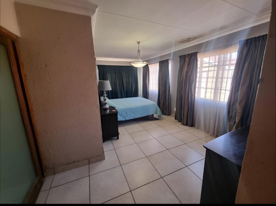 7 Bedroom Property for Sale in Casseldale Gauteng