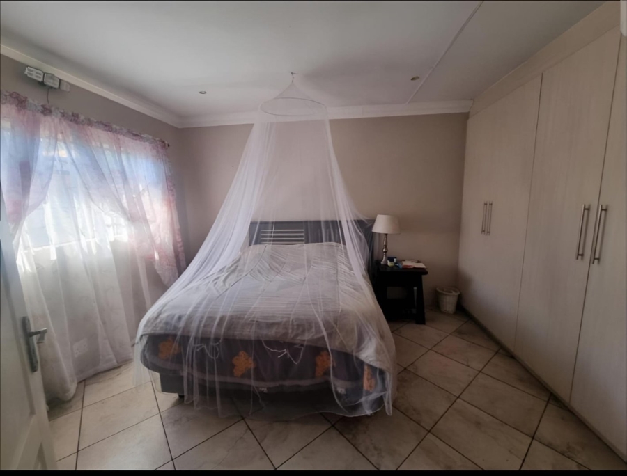 7 Bedroom Property for Sale in Casseldale Gauteng