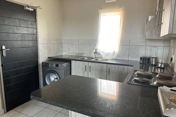2 Bedroom Property for Sale in Heuweloord Gauteng