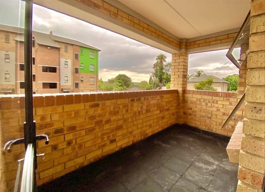 2 Bedroom Property for Sale in Heuweloord Gauteng